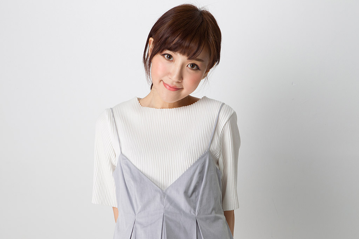 Model、模特、人像攝影台北商業攝影公司推薦-photo2.5D提供：商業攝影,商業空間攝,產品攝影,商品情境攝影,空間室內設計攝影,食物美食攝影與人像攝影,產品攝影棚(商業攝影方案,價格費用,收費報價單,洽詢)攝影作品集範例有：住商空間攝影,住商室內設計攝影,人像攝影,化妝品攝影,產品攝影,飲品美食攝影,商品情境攝影,化妝品攝影,保養品攝影,時裝攝影,珠寶攝影,飾品攝影,精品攝影,3C電子產品攝影,電器家電攝影。受邀攝影講座有：攝影學課程,手機攝影教學,商業攝影棚攝影講座,產品攝影技法課程與數位影像編輯教學等。商業攝影客戶觸及台中、台南、高雄、新竹、桃園與北台灣。